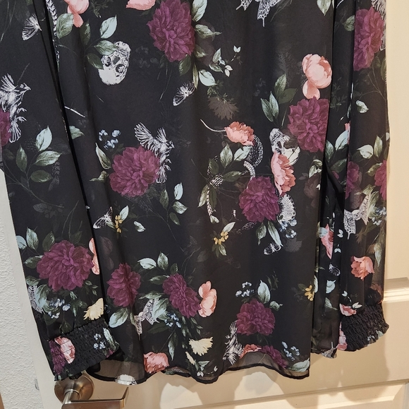 Black Print Blouse - Picture 4 of 9